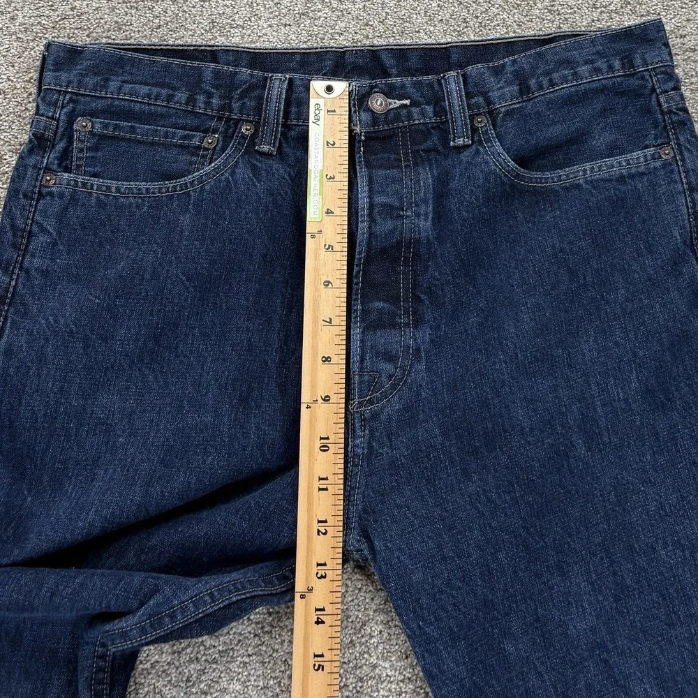 Levis 562 Jeans Mens 36x32 Blue Loose Taper Button Fly Cotton (Actual Fit 37x30)